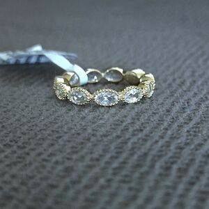 Shaanti Multi Ellipse White Topaz Ring💍 - NWT